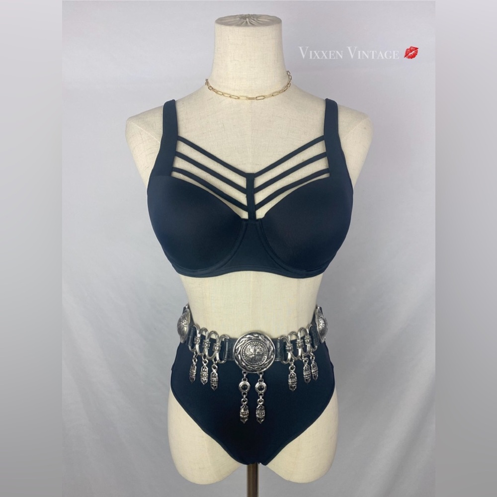 UNDRESSED BY MARLIES DEKKERS 'LEADING STRINGS PLUNGE BALCONY' BRA & THONG SET